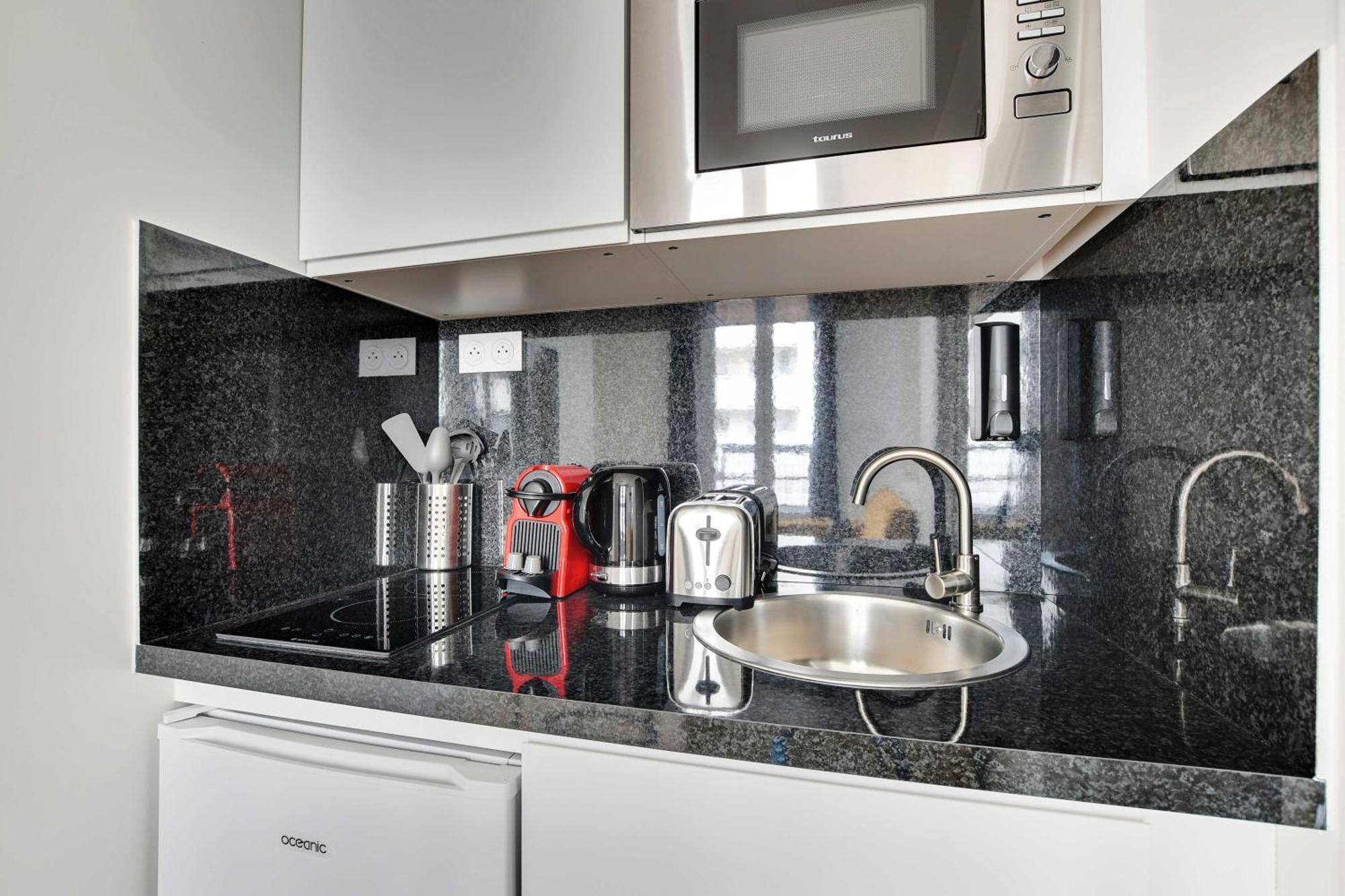 Newly Renovated Appartements Residence Republique Parigi Esterno foto